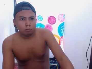 2hotlatinboys22 chaturbate