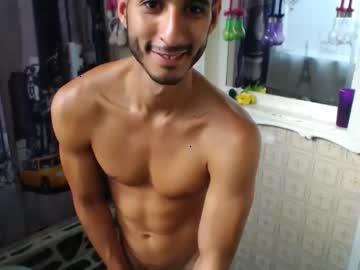 aki_men chaturbate