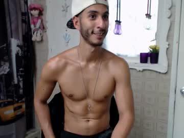 aki_men chaturbate