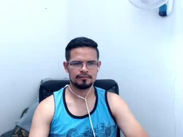 andreyy25 chaturbate