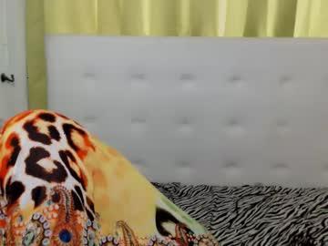 calientescarlett chaturbate