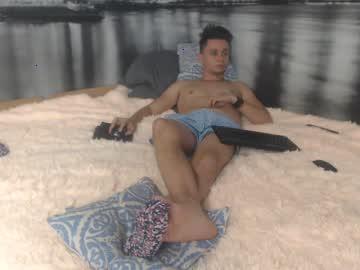 fitboy2feet chaturbate