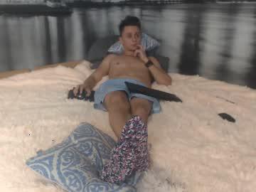 fitboy2feet chaturbate