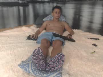 fitboy2feet chaturbate