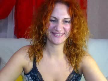 julia_curly chaturbate