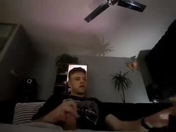 niko8319 chaturbate