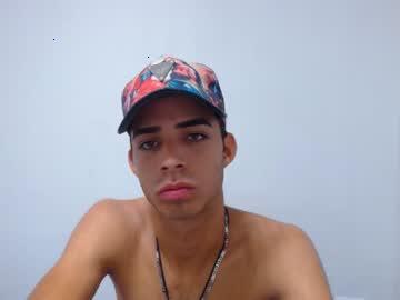 pasguzzlerhot chaturbate