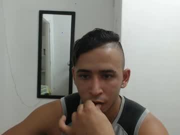 pon_tiak chaturbate