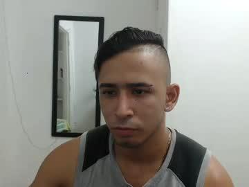 pon_tiak chaturbate