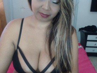 samantaswetX bongacams