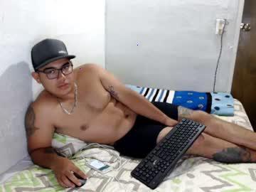 sexyhotboy04 chaturbate