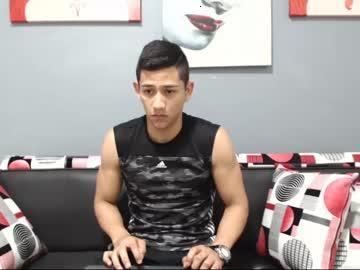 zeuslegend18 chaturbate